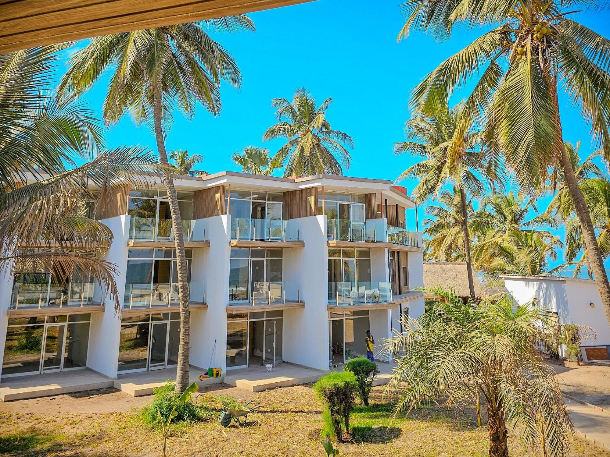 Kombo Beach Resort Serrekunda Exterior photo